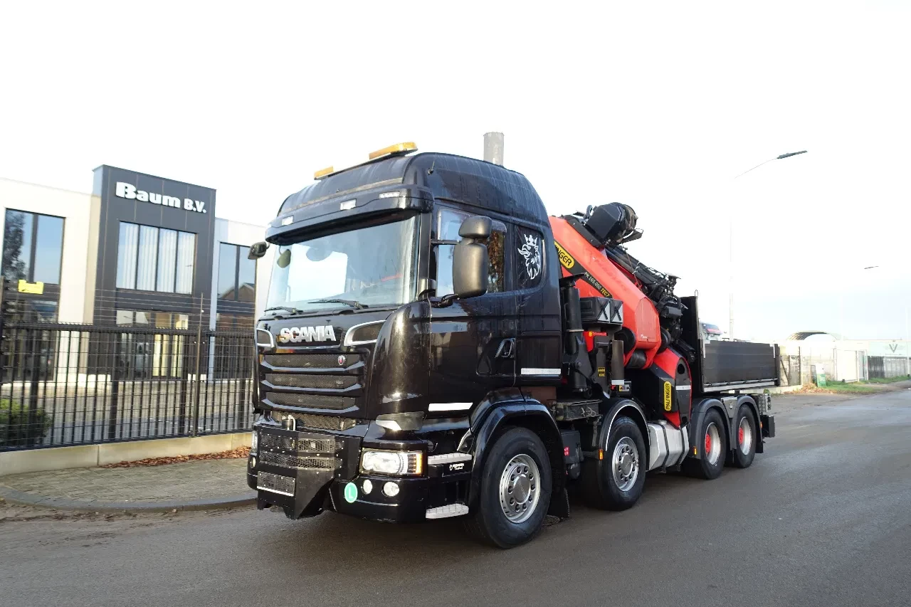 Scania R 580 V8 8X4 TREKKER / BAKWAGEN / COMBI / PALFINGER PK 165.002 TEC / FLY JIB KRAAN / 165 TM KRAAN / LIER / WINCH / FRONT STAMP / REMOTE CONTROL / LOW KM / PERFECT CONDITION leasen
