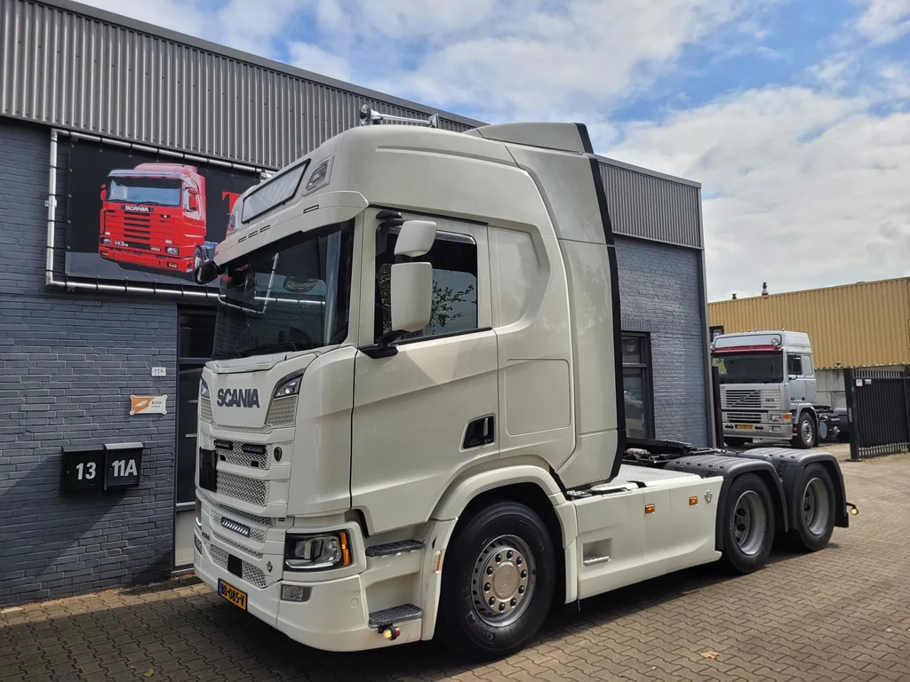 Scania R R 590 A6X4NB leasen