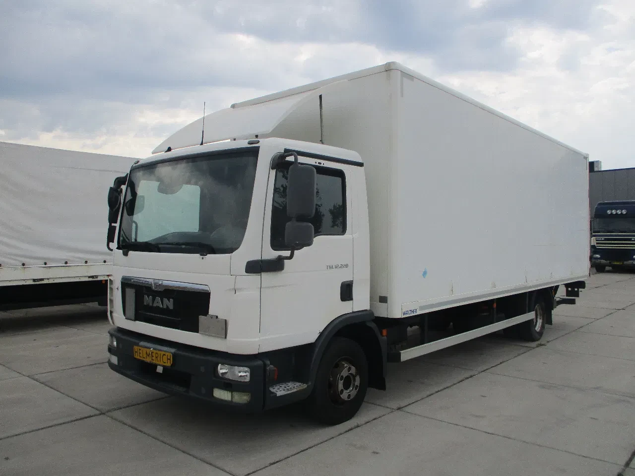 MAN TGL 12.220 TGL 12.220 EURO 5 614.643 KM GVW 11.990 KG !!! GERMAN REGISTRATION !!! leasen