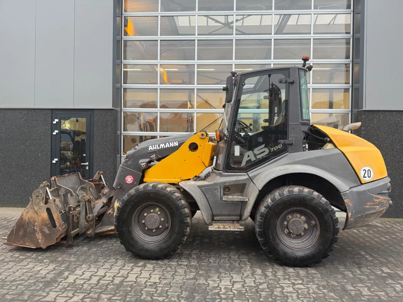 Ahlmann AS700 leasen