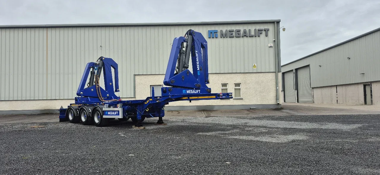 Mega NEW ; Megaliftt Sideloader / 35 tons lift capacity /20-40-45 HC/ Diesel engine / Gooseneck-extendable leasen
