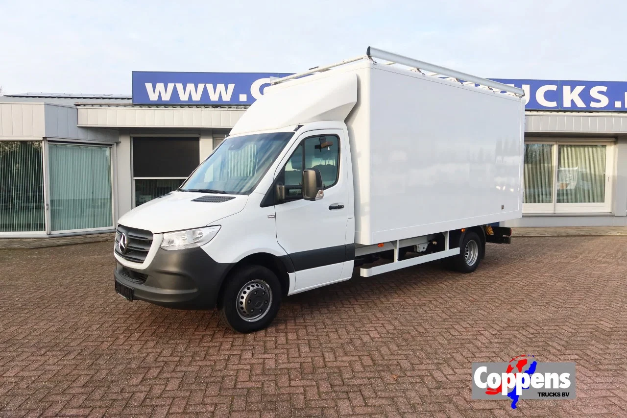 Mercedes-Benz Sprinter 519 CDI Bak + deuren, Montage /serviceauto + opstap + Imperial en opsteekrol C rijbewijs leasen